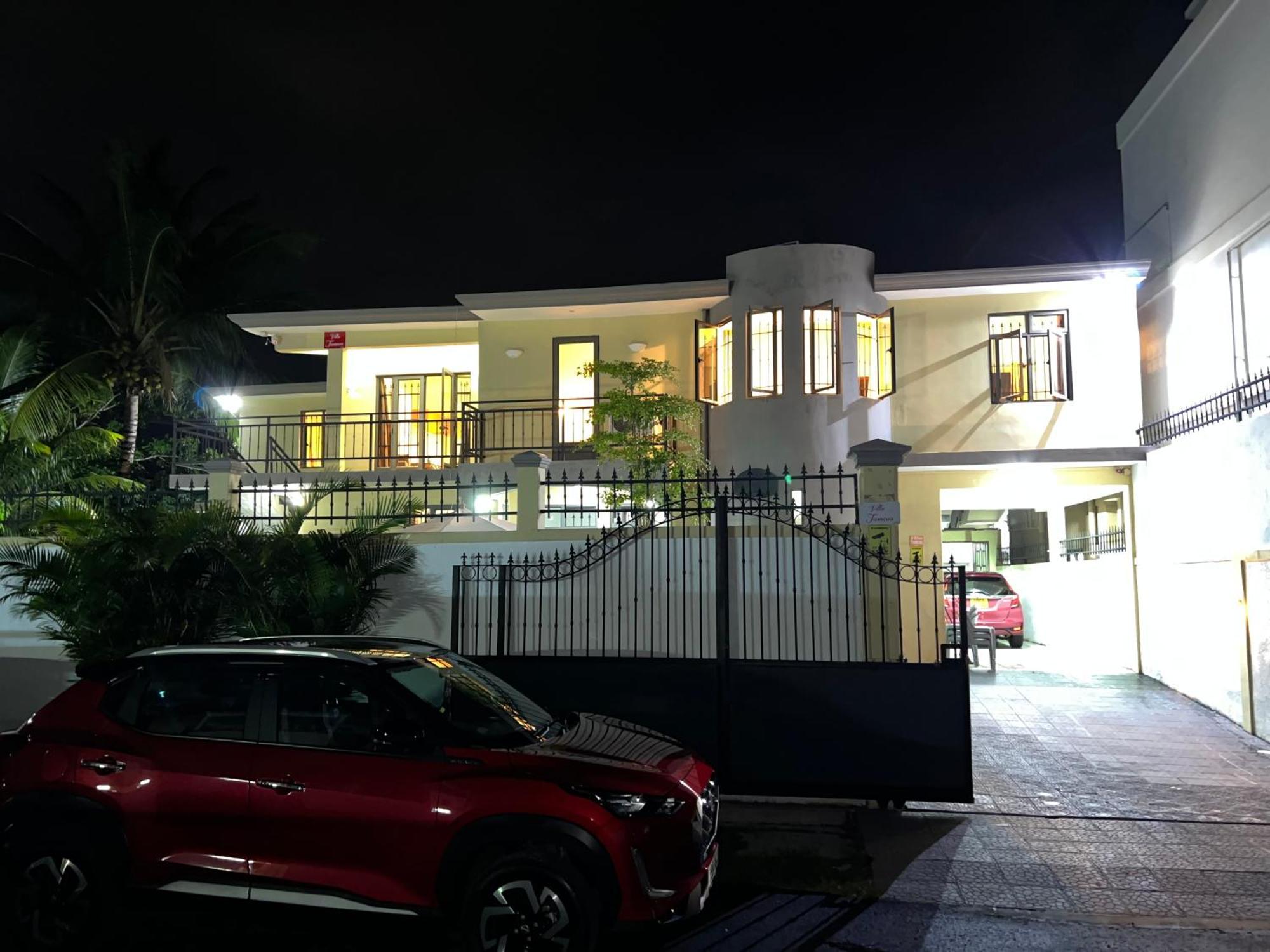 Villa Tameva Flic en Flac Bagian luar foto