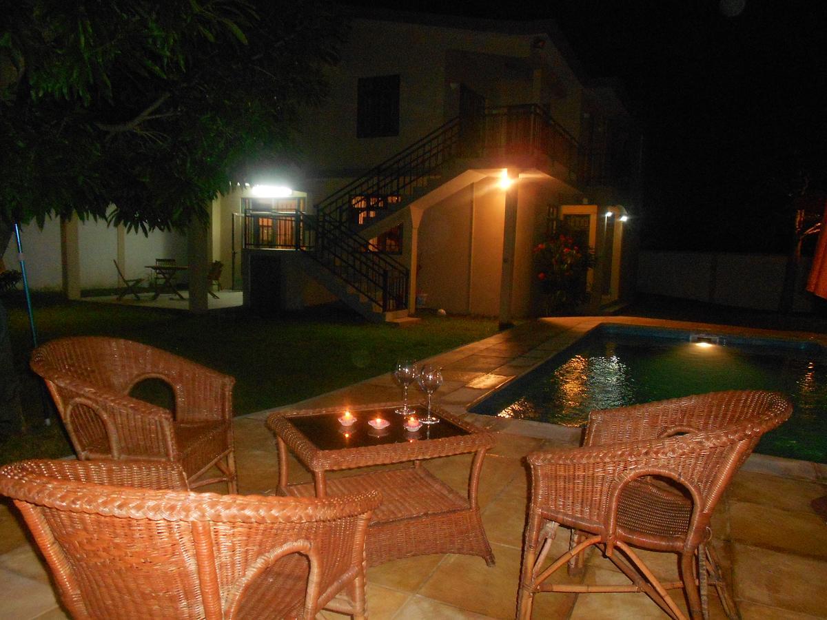 Villa Tameva Flic en Flac Bagian luar foto